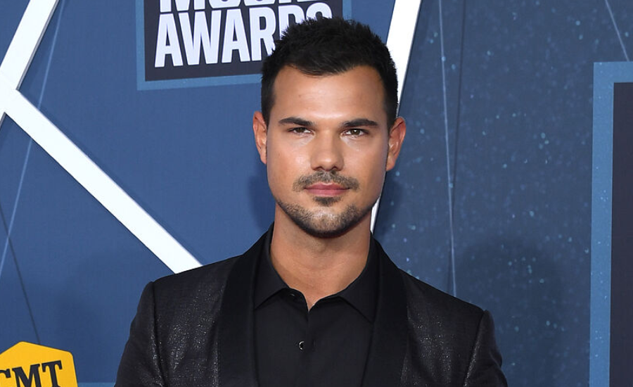 taylor lautner net worth